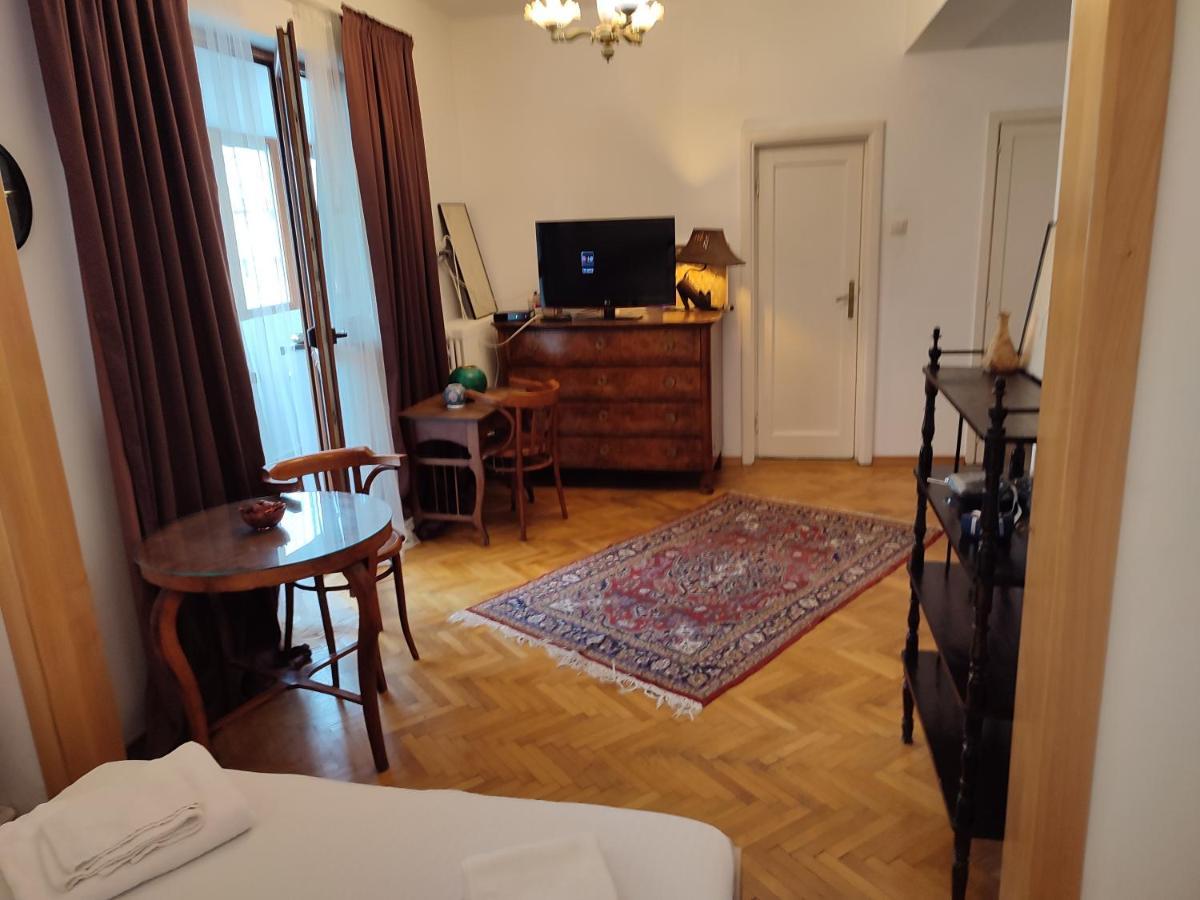 Accommodation Ateneu Palace Бухарест Экстерьер фото