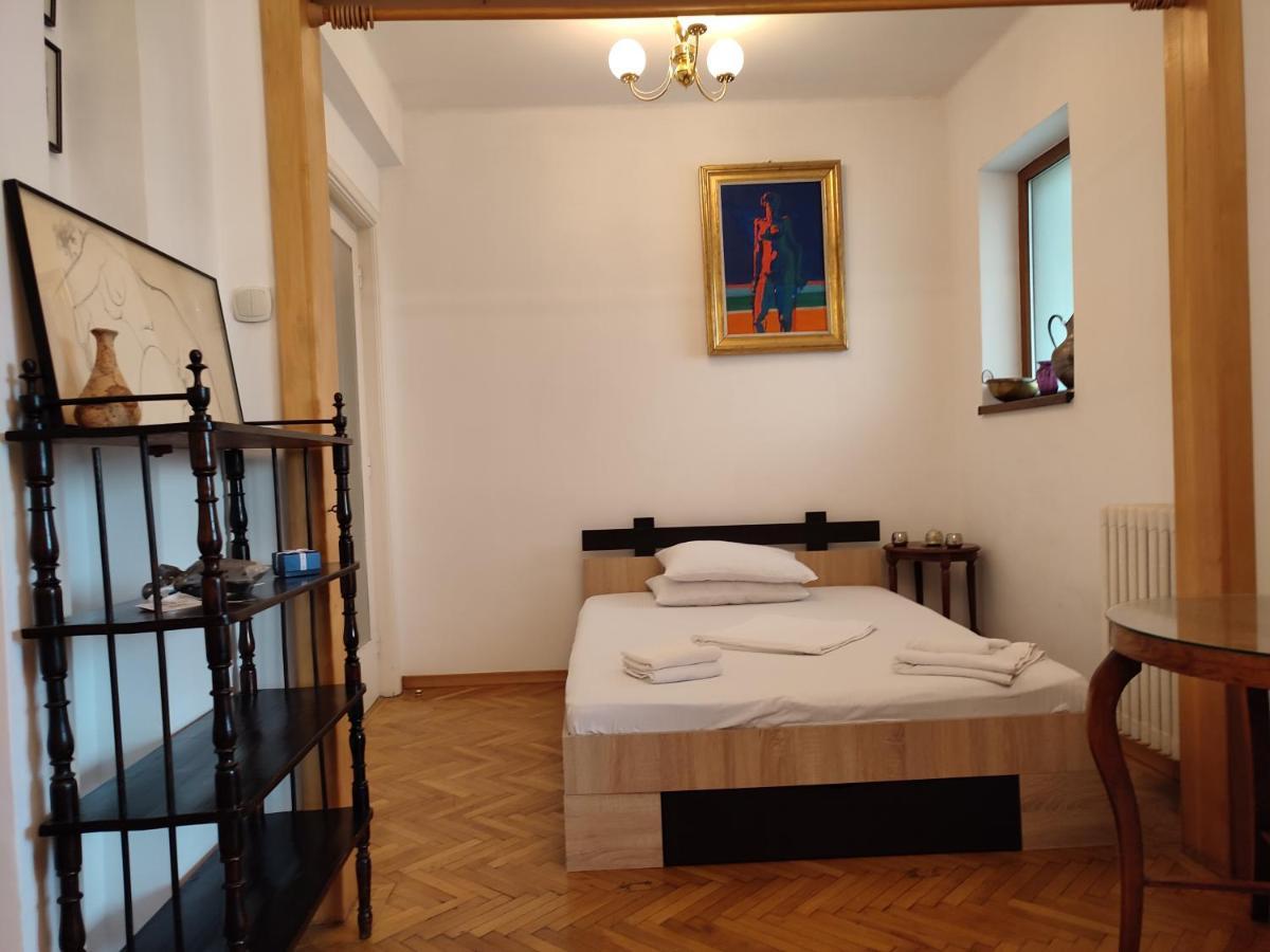 Accommodation Ateneu Palace Бухарест Экстерьер фото