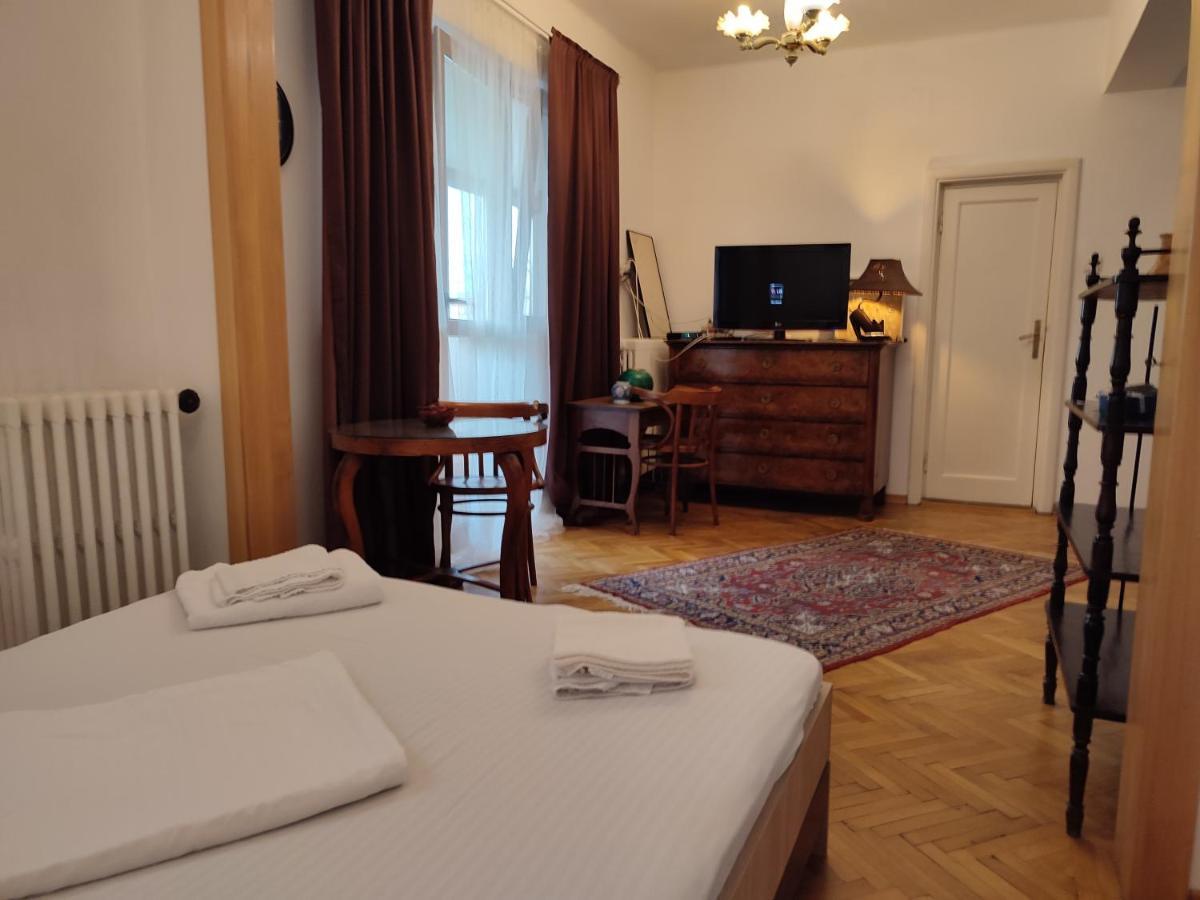 Accommodation Ateneu Palace Бухарест Экстерьер фото